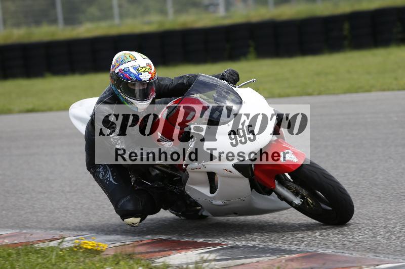 /Archiv-2024/29 12.06.2024 MOTO.CH Track Day ADR/Gruppe gelb/995